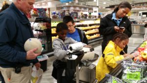 kids-doing-scavenger-hunt